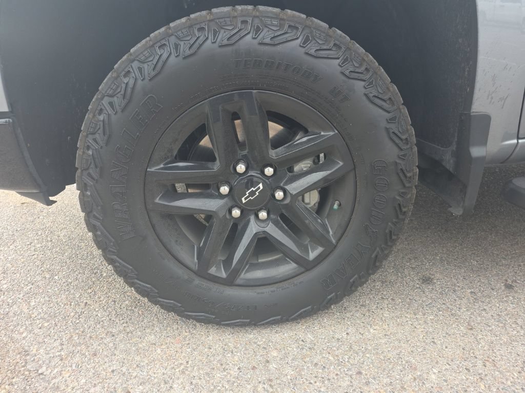Certified 2026 Chevrolet Silverado 1500 Custom Trail Boss AWD/4WD image 2
