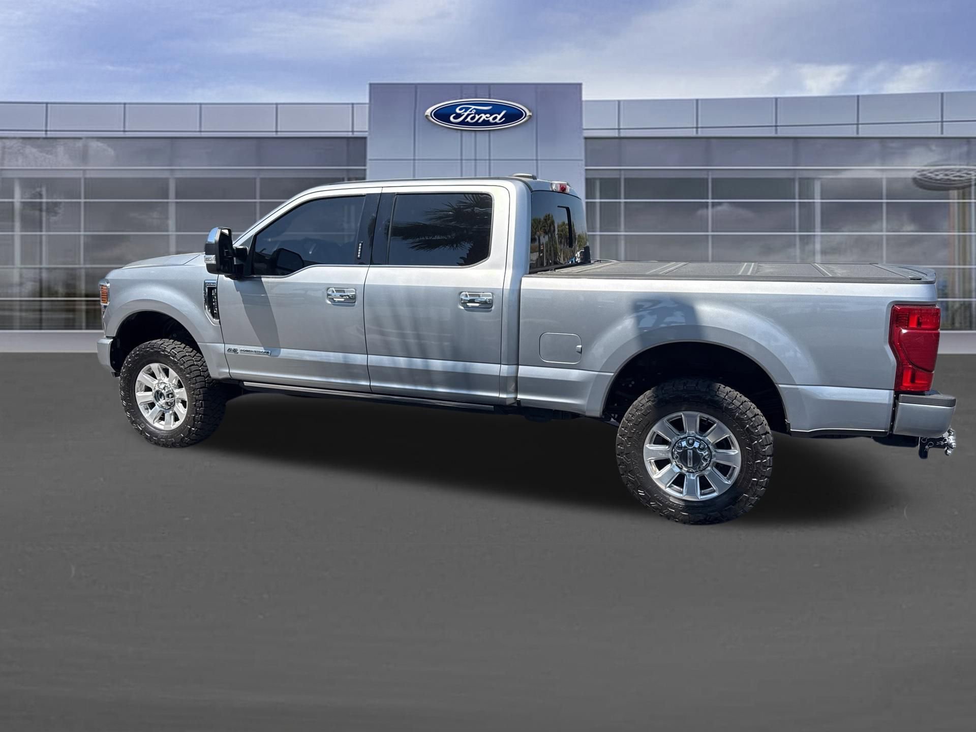 Used 2022 Ford F250 Platinum image 9
