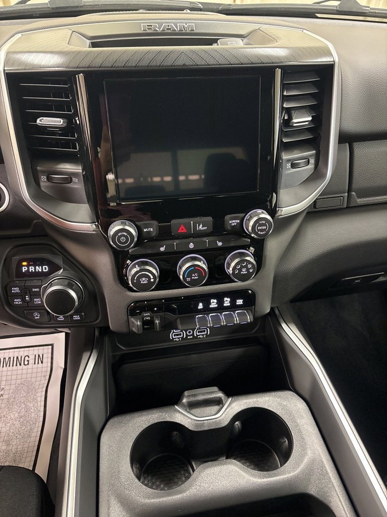 New 2026 RAM 1500 4x4 Crew Cab image 14