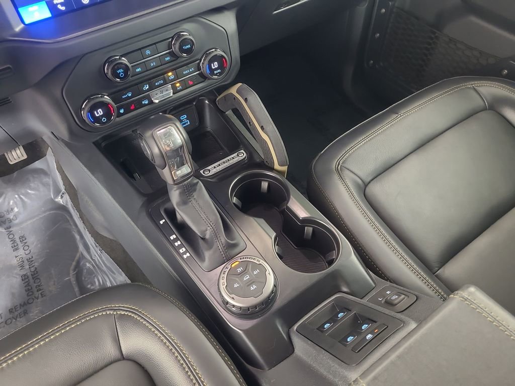 Used 2025 Ford Bronco Badlands AWD/4WD image 16