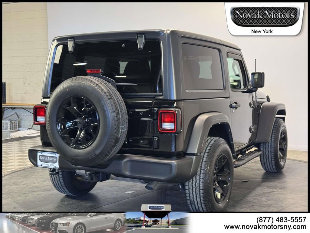 Used 2022 Jeep Wrangler Sport AWD/4WD image 10