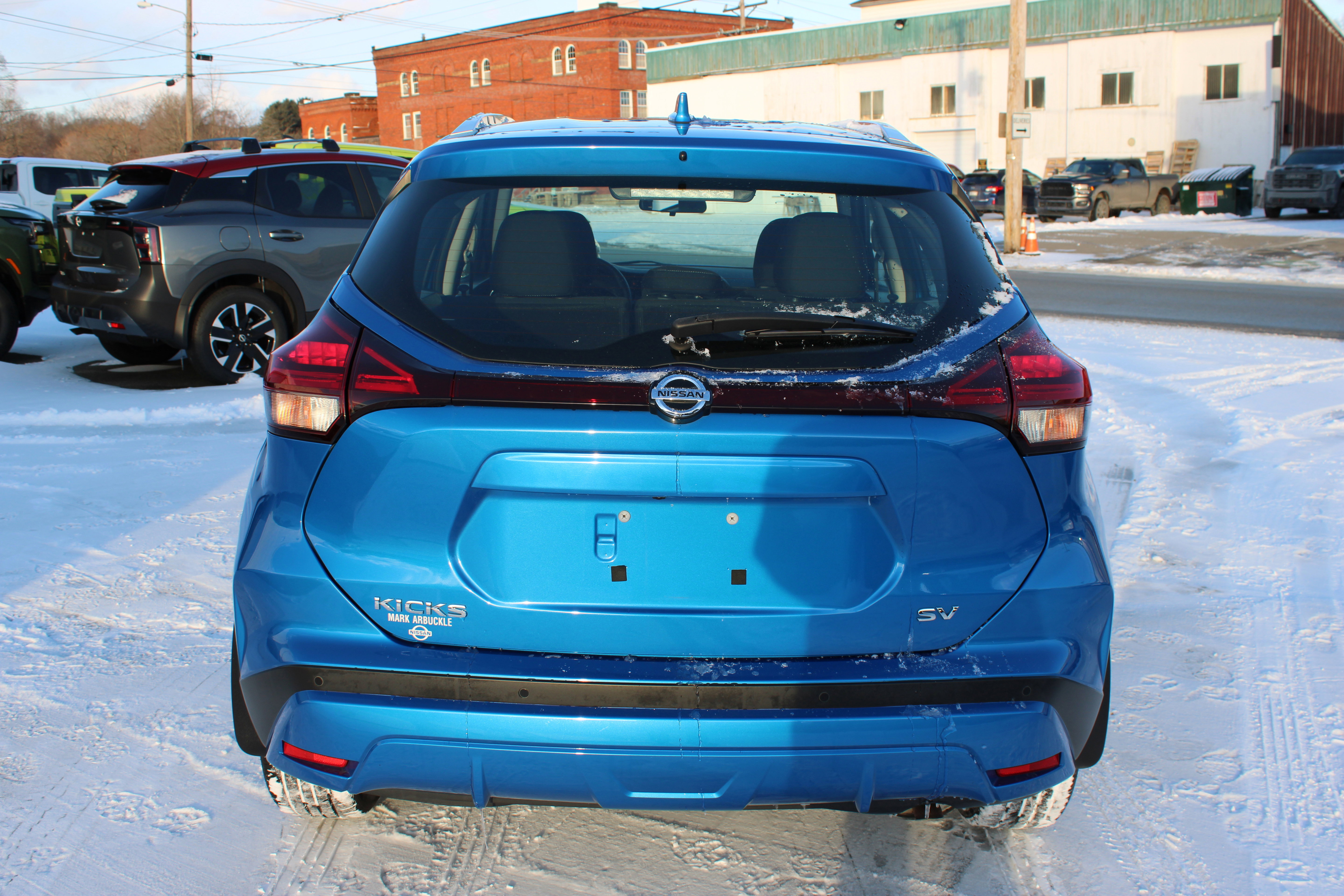 Certified 2021 Nissan Kicks SV image 4