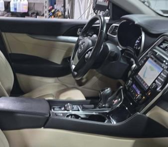 Used 2016 Nissan Maxima 3.5 SV FWD image 6