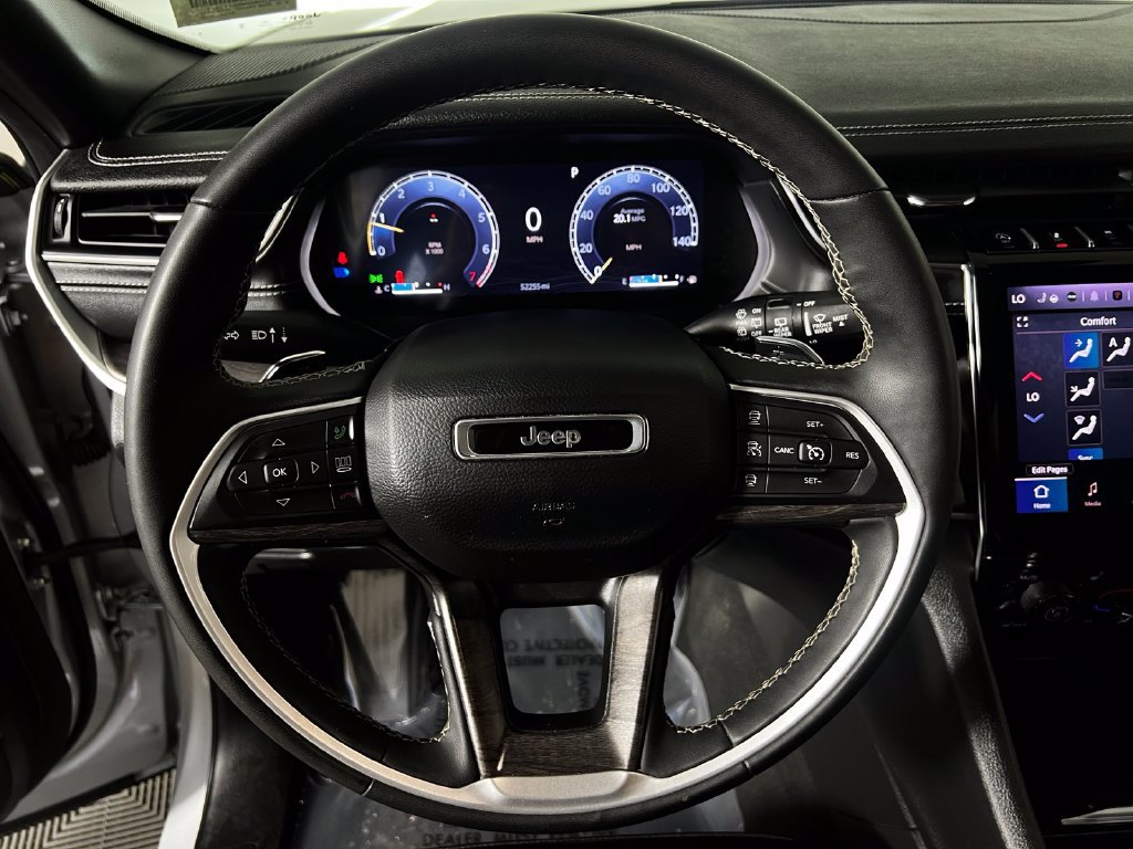 Used 2024 Jeep Grand Cherokee Limited RWD image 17