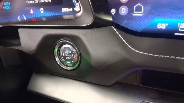 Used 2026 Chevrolet Corvette Stingray Premium Conv w/ Z51 Performance Package image 24