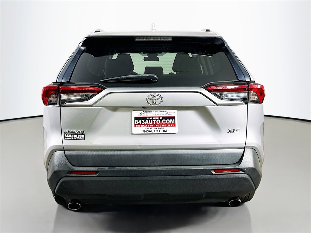 Used 2019 Toyota RAV4 XLE image 6