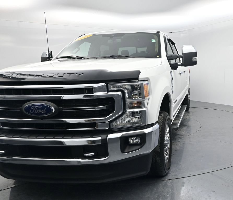 Used 2022 Ford F250 Lariat w/ Chrome Package image 3