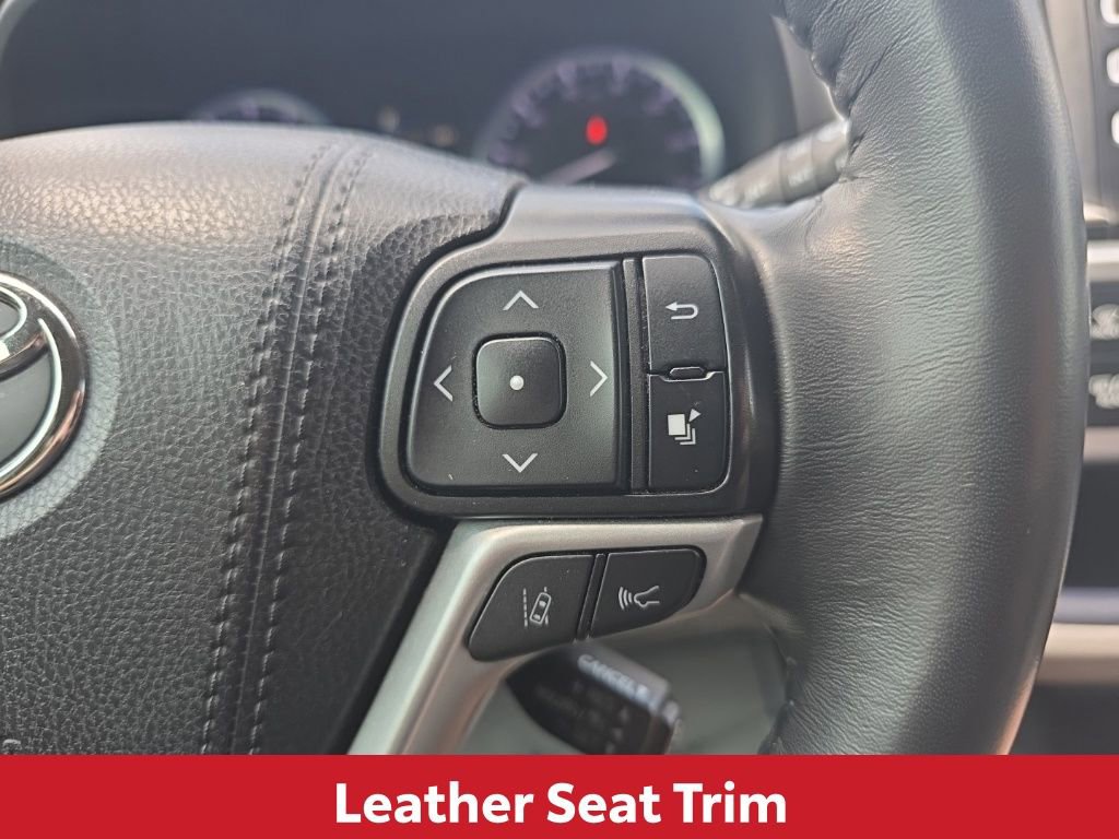 Used 2019 Toyota Highlander XLE image 26