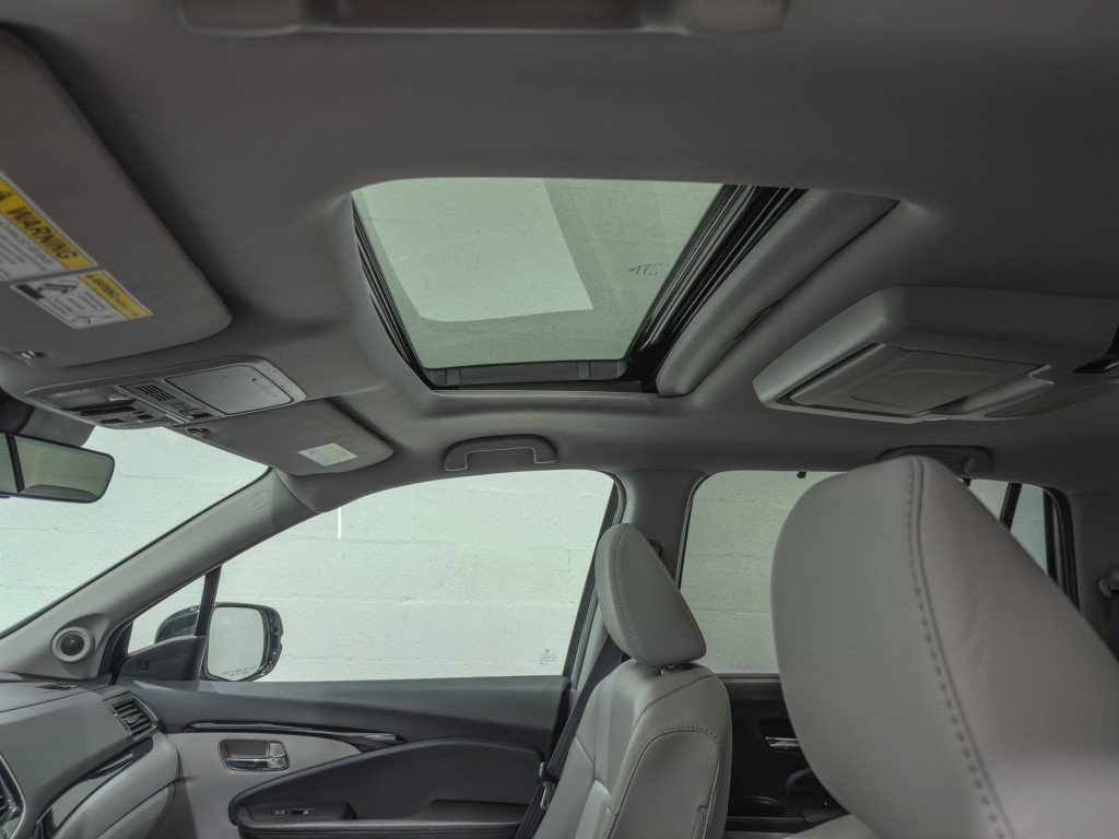 Used 2022 Honda Pilot Touring image 15