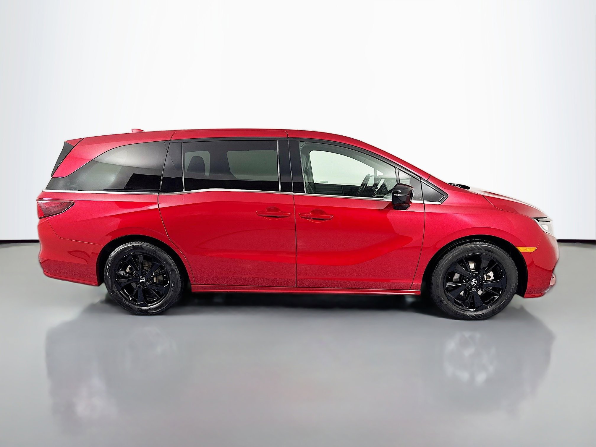 Certified 2023 Honda Odyssey Sport image 4