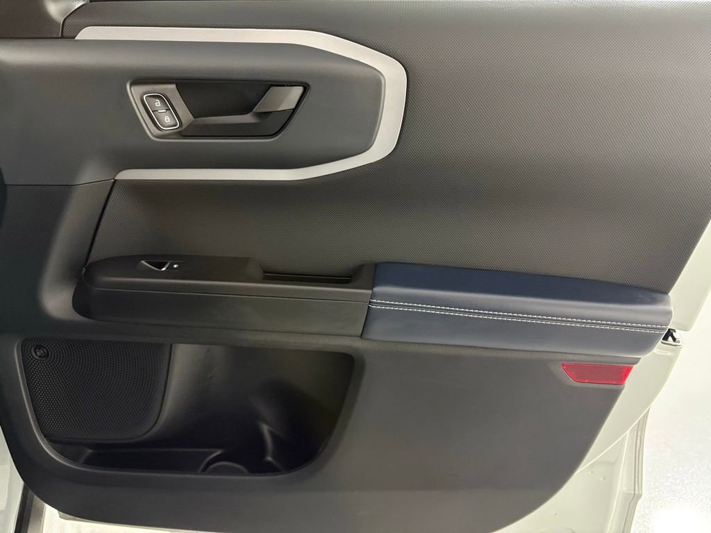 Used 2021 Ford Bronco Sport Outer Banks w/ Outer Banks Package (96D) image 41