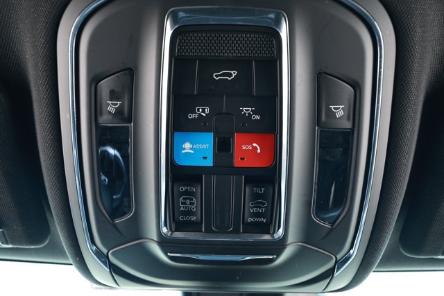 Used 2023 Jeep Grand Cherokee L Laredo RWD image 19