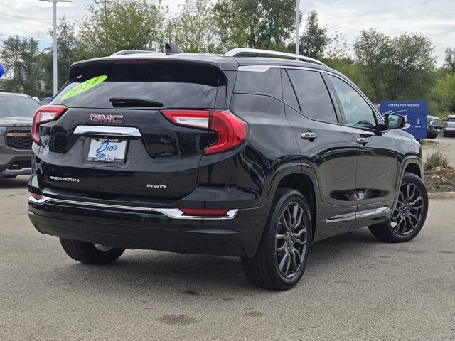 Used 2024 GMC Terrain Denali w/ Black Diamond Edition AWD/4WD image 12