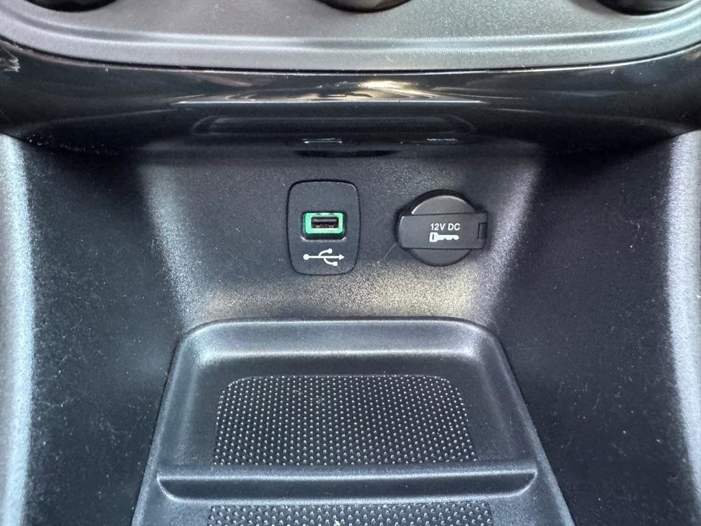 Used 2013 Chrysler 200 Limited w/ Sun/Sound Group FWD image 33