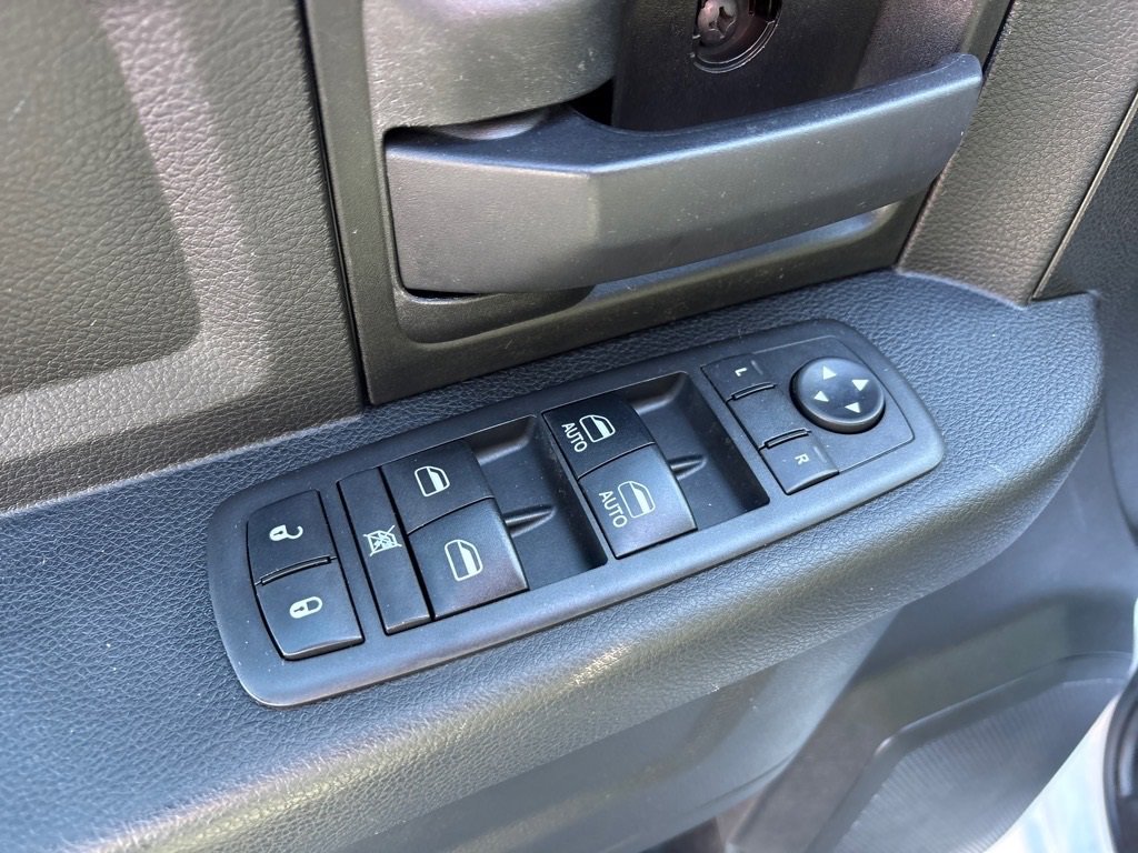 Used 2018 RAM 2500 Tradesman w/ Chrome Appearance Group image 24