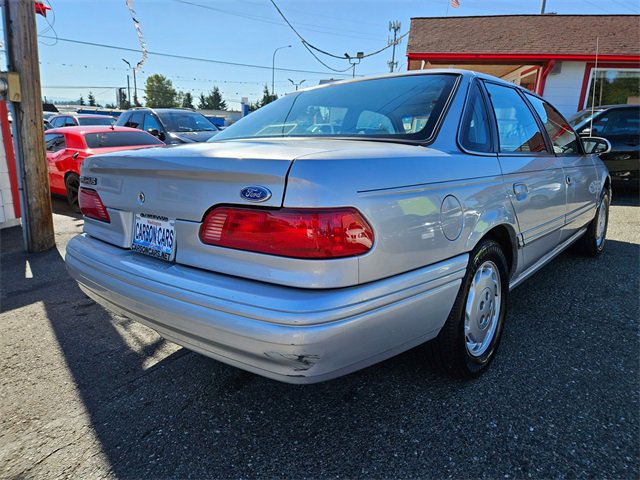 Used 1995 Ford Taurus GL image 3