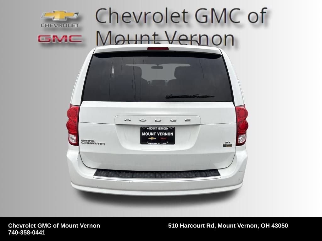 Used 2016 Dodge Grand Caravan SXT image 4