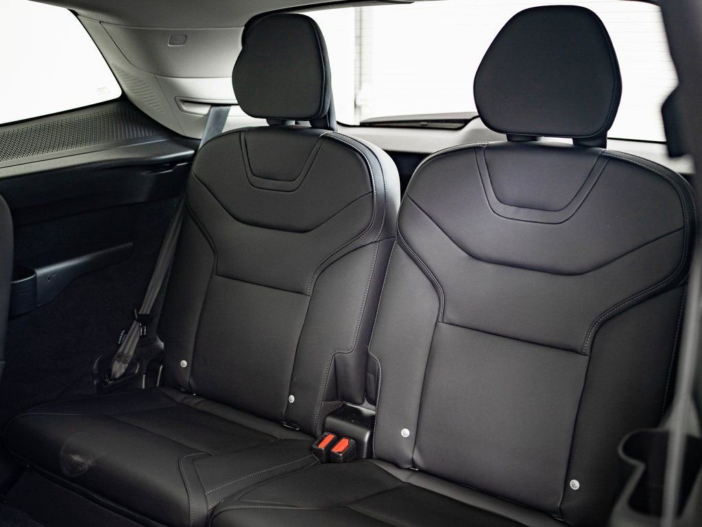 Used 2025 Volvo EX90 Plus AWD/4WD image 45