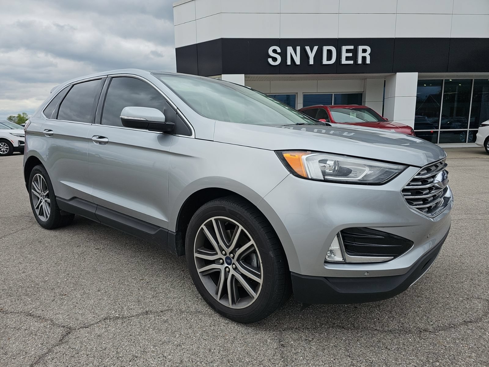 Used 2020 Ford Edge Titanium w/ Class II Trailer Tow Package AWD/4WD image 27