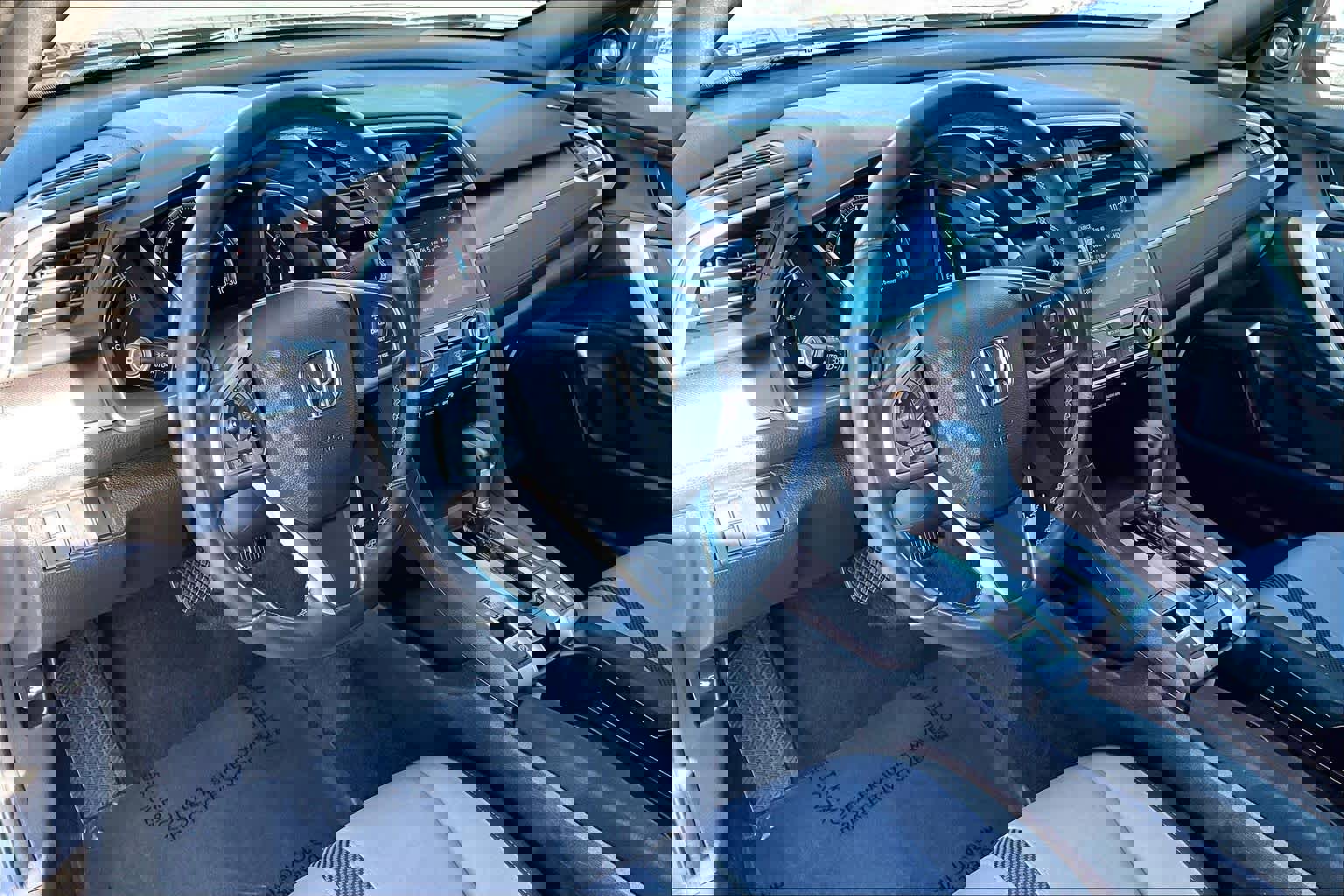 Used 2018 Honda Civic EX-T image 17