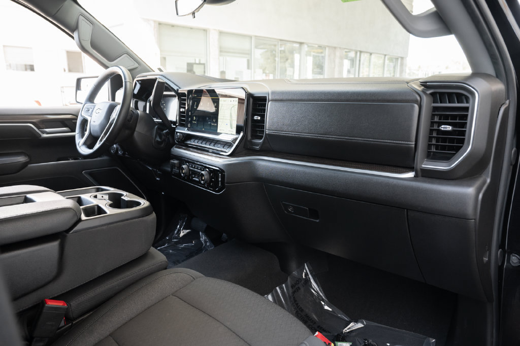Used 2026 Chevrolet Silverado 1500 LT AWD/4WD image 42