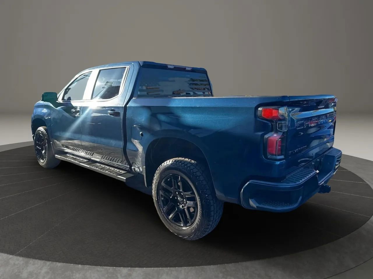 Used 2021 Chevrolet Silverado 1500 RST image 8