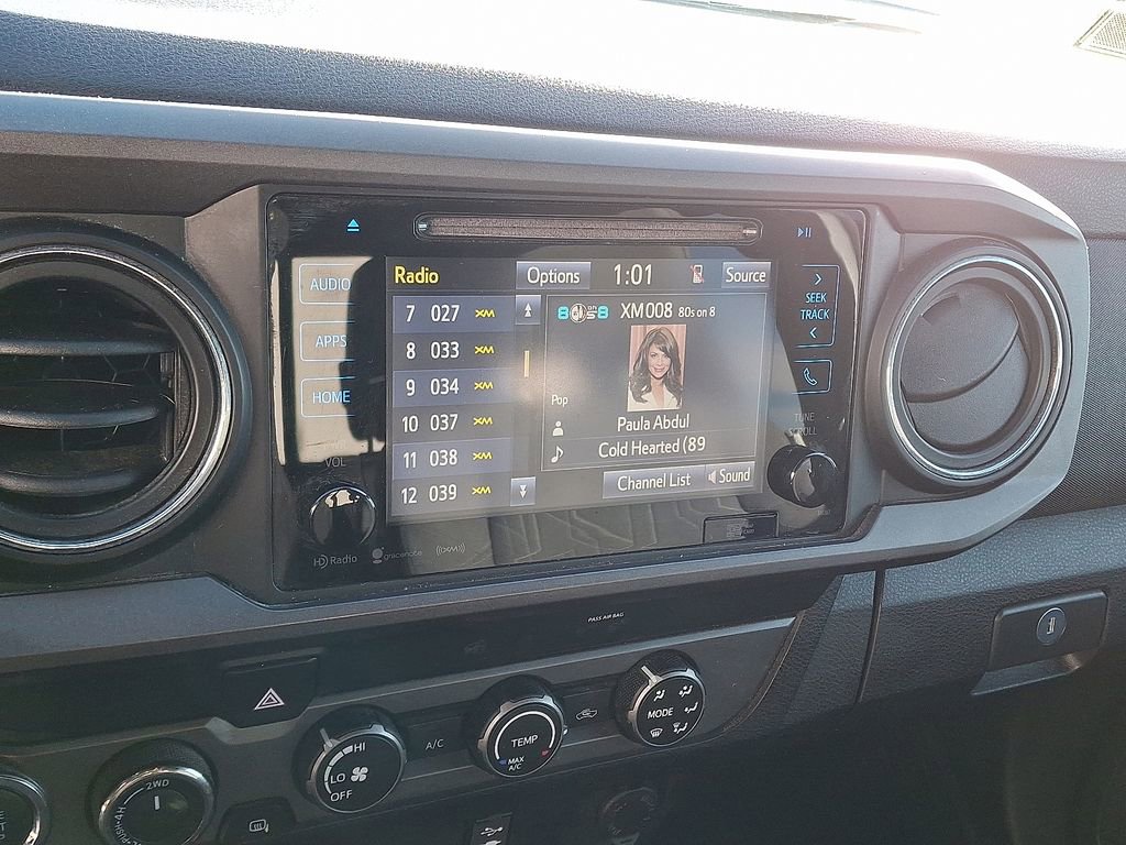 Used 2019 Toyota Tacoma TRD Sport image 3