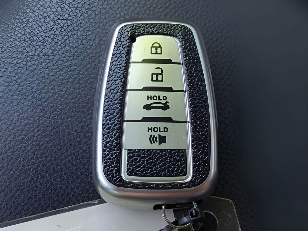 Used 2023 Toyota RAV4 XLE w/ Convenience Package image 26