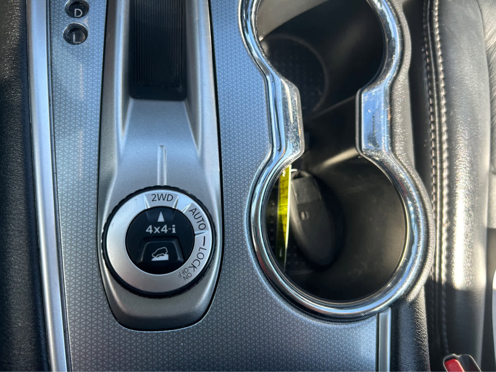 Used 2019 Nissan Pathfinder SL image 30