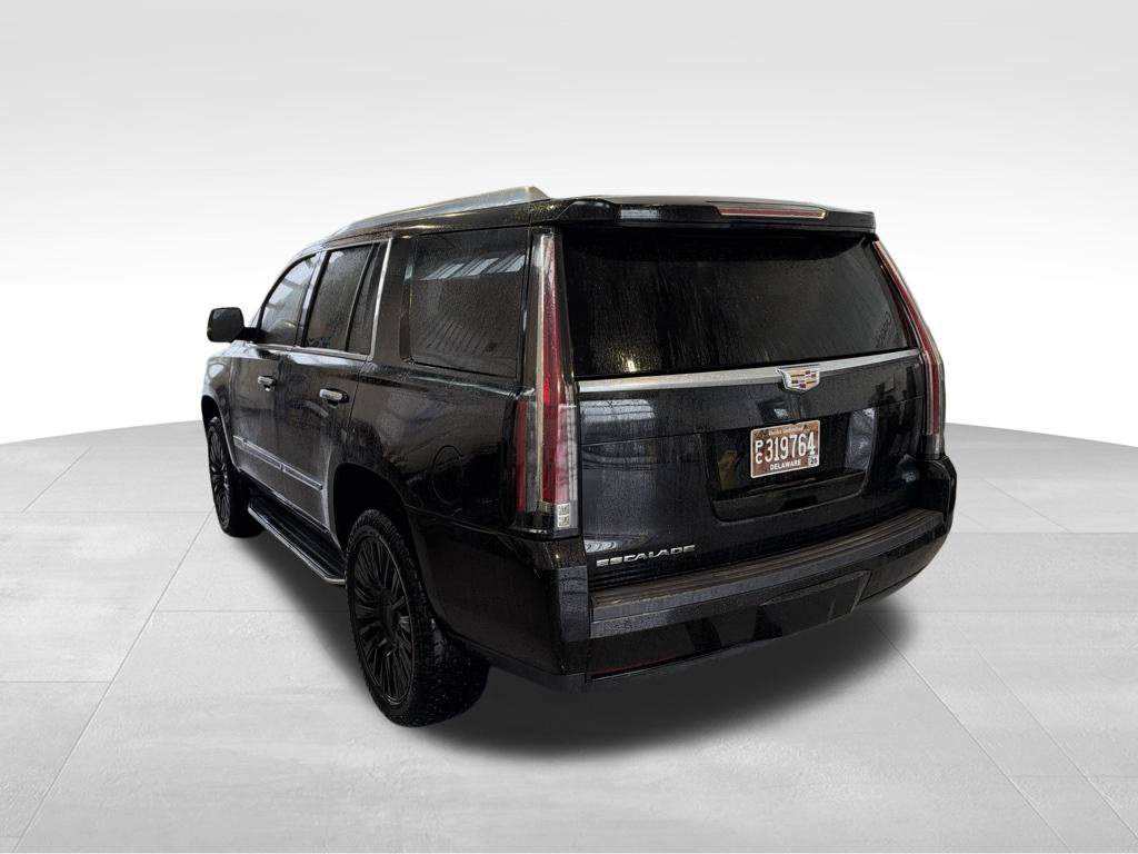 Used 2016 Cadillac Escalade Luxury AWD/4WD image 4