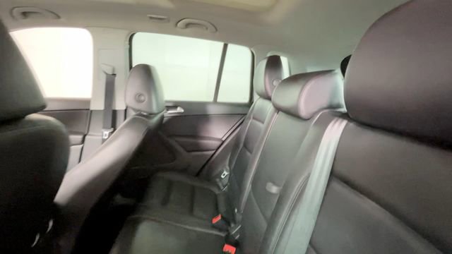 Used 2016 Volkswagen Tiguan SEL FWD image 18