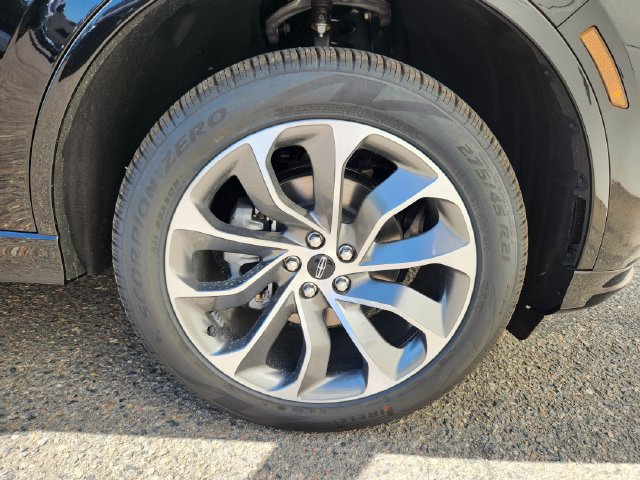 New 2026 Lincoln Aviator AWD w/ Jet Appearance Package image 17