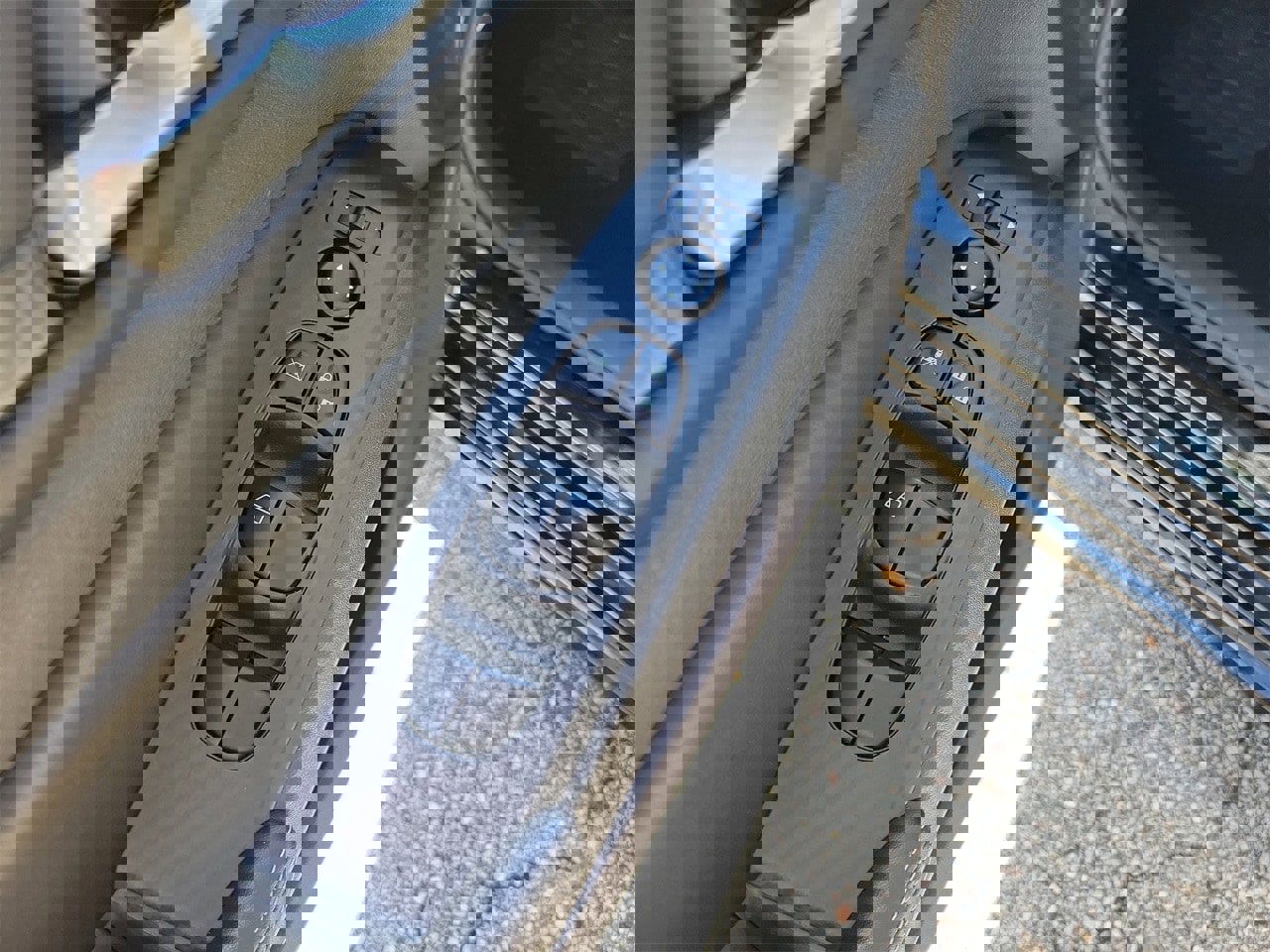 Used 2024 Nissan Altima 2.5 SV image 14