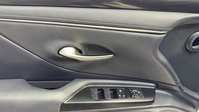 Used 2019 Lexus ES 350 w/ Accessory Package 2 image 20