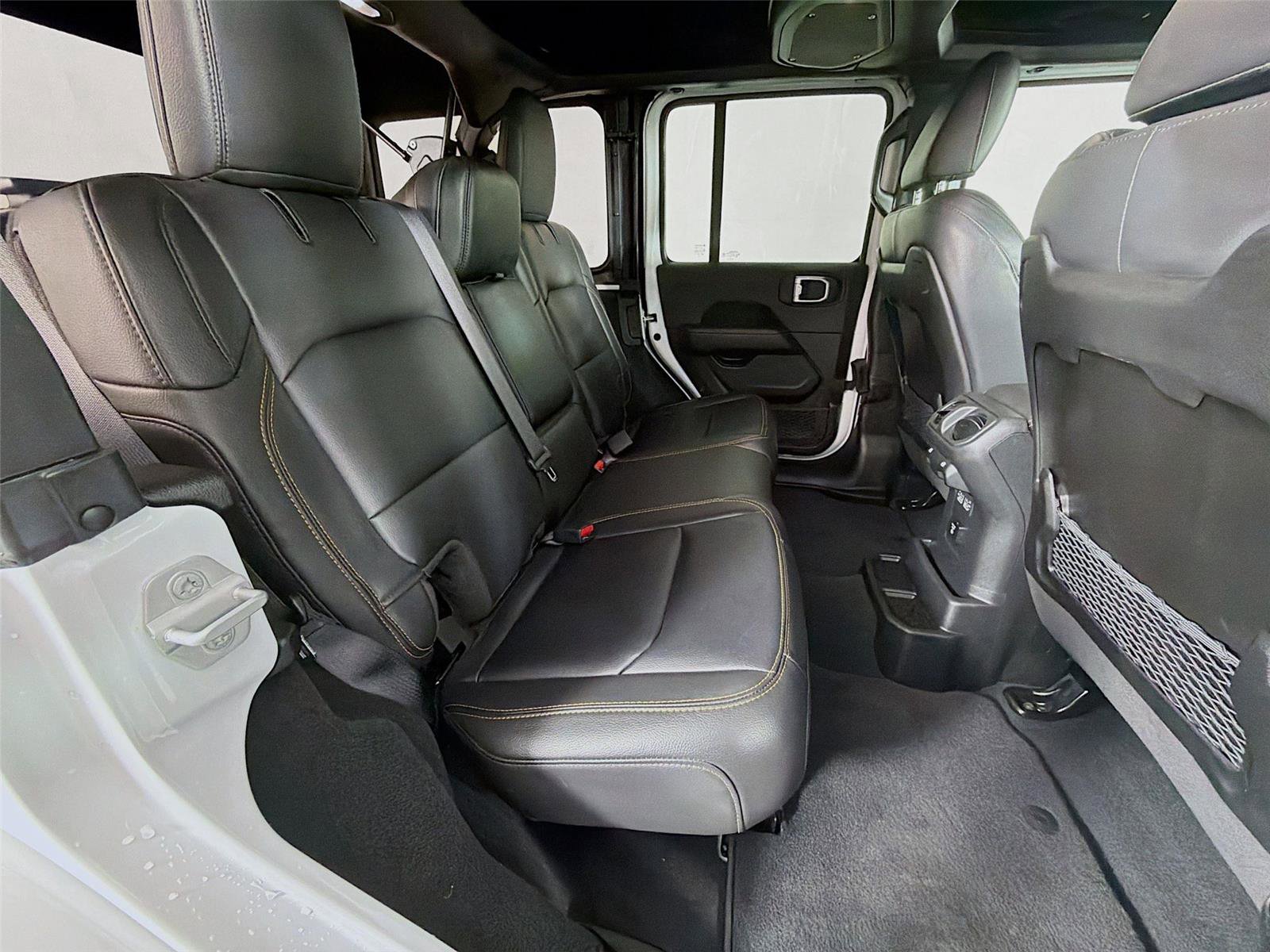 Used 2024 Jeep Wrangler Sahara w/ Technology Group image 27