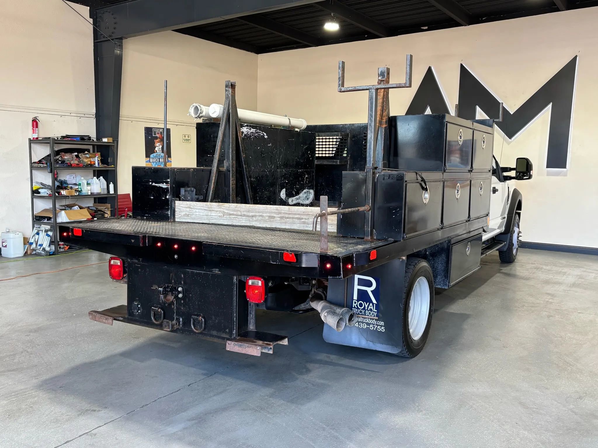 Used 2019 Ford F550 2WD Crew Cab Super Duty image 4