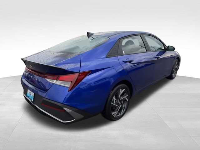 Certified 2025 Hyundai Elantra Sport FWD image 8