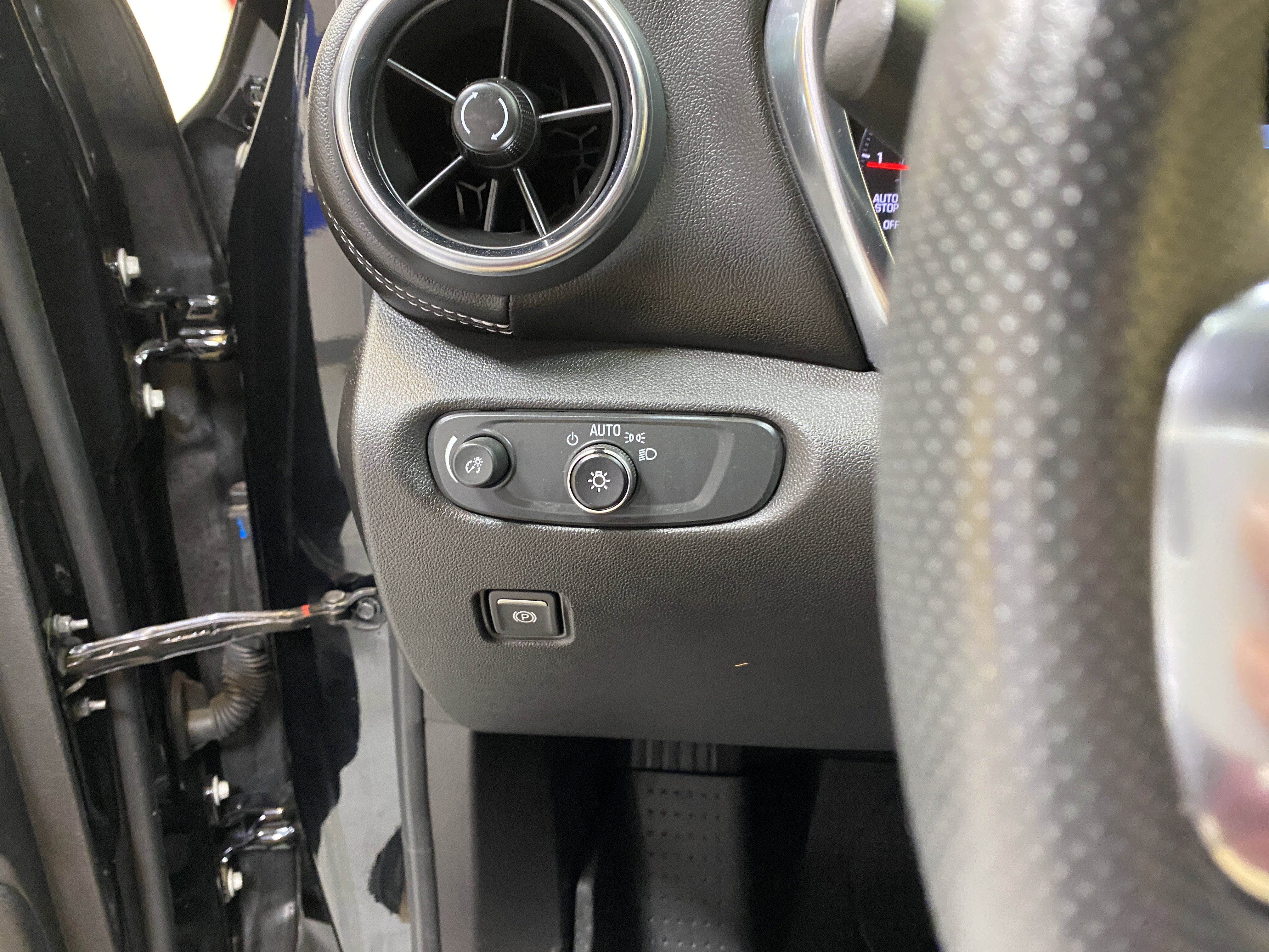 Used 2024 Chevrolet Blazer LT w/ Convenience Package image 35