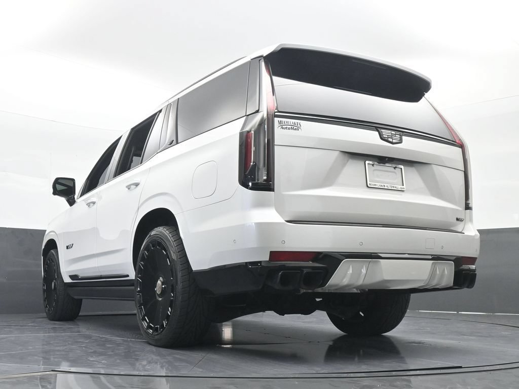 Used 2023 Cadillac Escalade V AWD/4WD image 88
