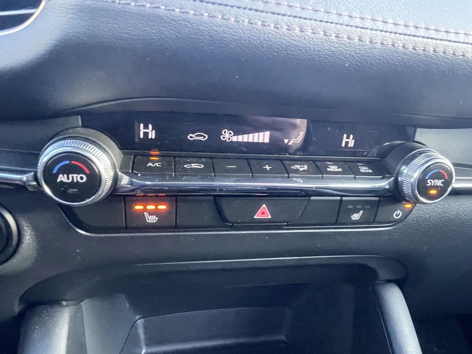 Used 2025 MAZDA MAZDA3 s image 13