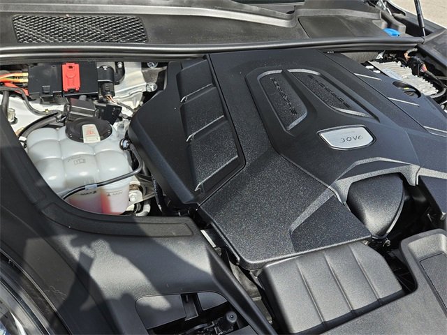 Used 2023 Porsche Cayenne image 4