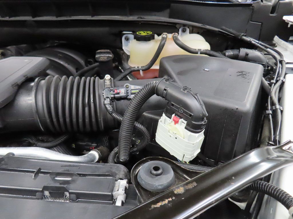 Used 2023 GMC Yukon Denali AWD/4WD image 30