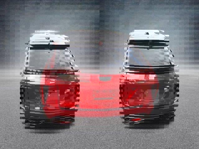 New 2026 Cadillac Lyriq V image 5