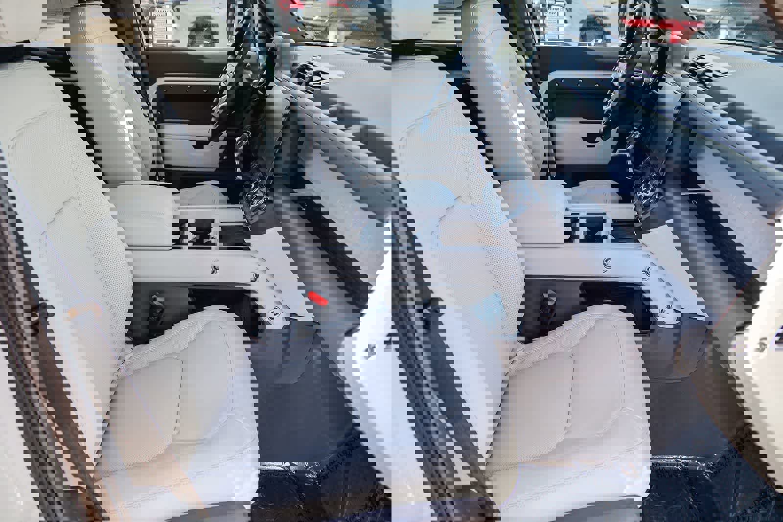 New 2026 Land Rover Defender 110 X-Dynamic SE image 17