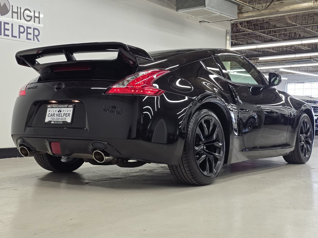 Used 2017 Nissan 370Z Coupe RWD image 8
