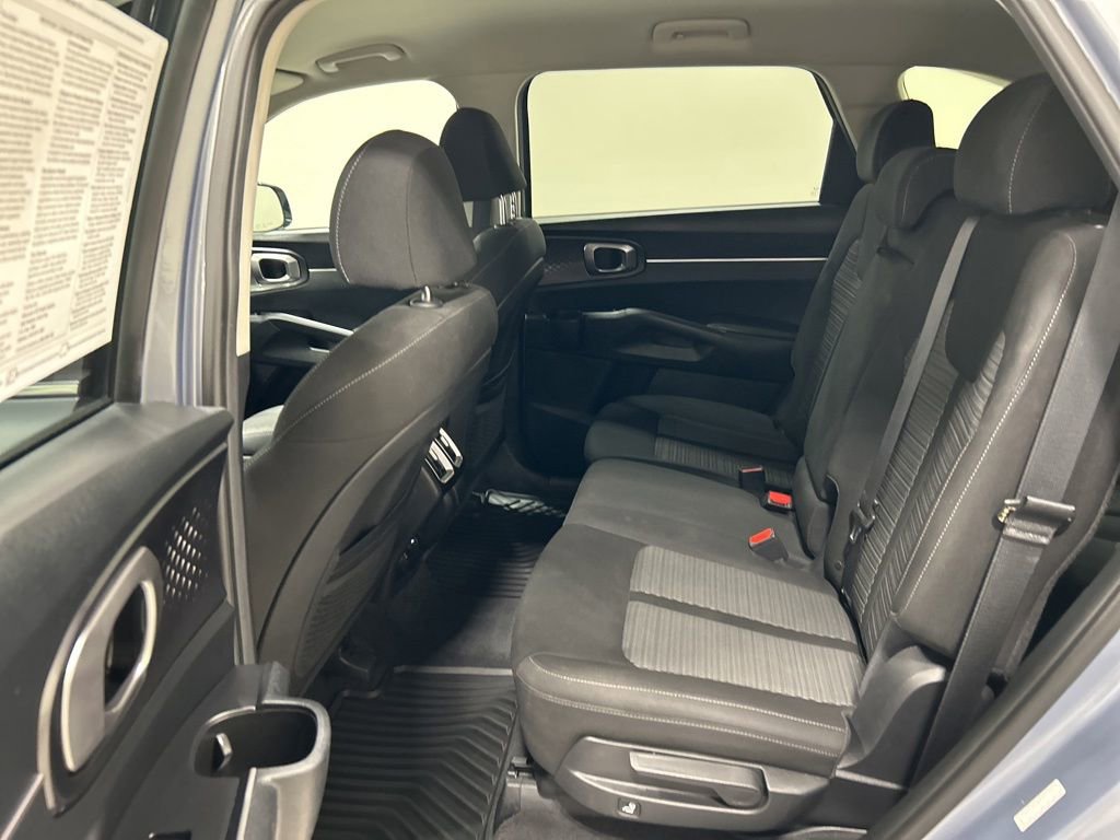 Certified 2022 Kia Sorento LX AWD/4WD image 26