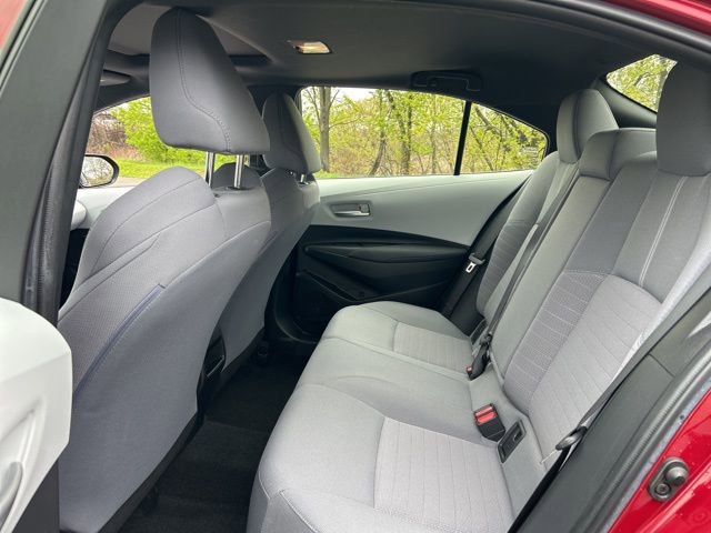 Used 2022 Toyota Corolla SE w/ SE Premium Package FWD image 29