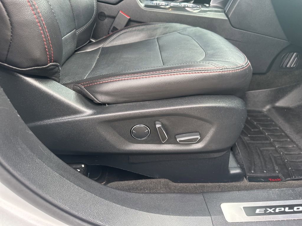 Used 2018 Ford Explorer Sport w/ Equipment Group 401A image 28