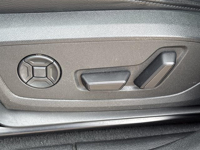 Used 2025 Audi Q3 2.0T Premium AWD/4WD image 19