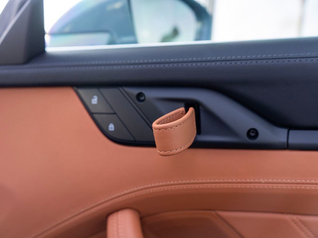 Certified 2024 Porsche 911 GT3 RS RWD image 37